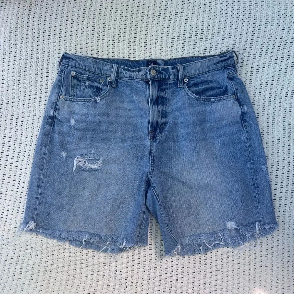 Gap Denim 7in  Shorts High Rise Women size 32